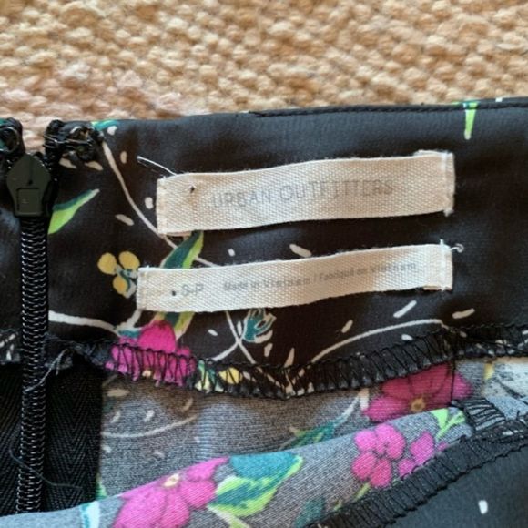 Urban Outfitters Midnight Garden Silk Side Button Mini Skkrt - Picture 6 of 7